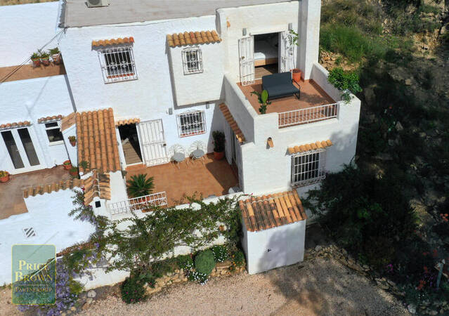 LV843: Villa for Sale in El Cortijo Grande, Almería