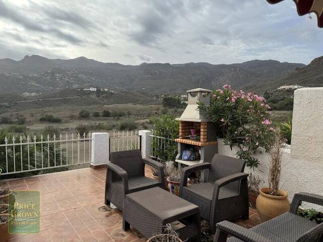 LV849: Villa for Sale in El Cortijo Grande, Almería