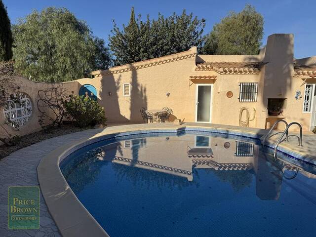 3 Bedroom Villa in El Cortijo Grande