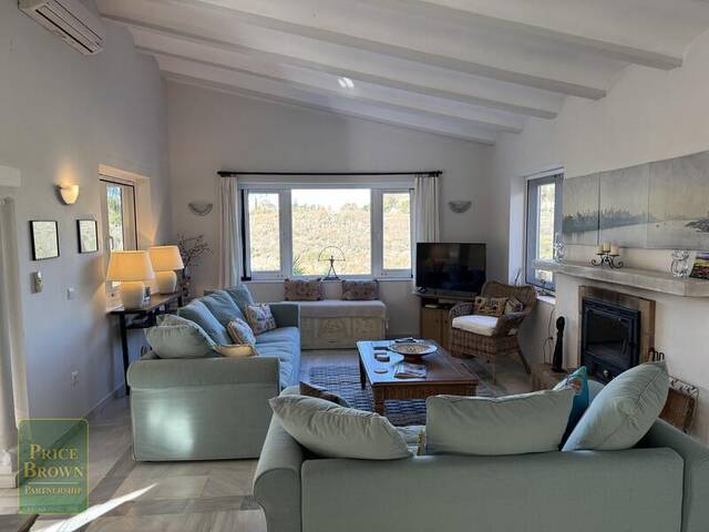 DV1584: Villa for Sale in El Cortijo Grande, Almería