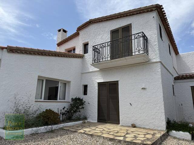 DV1590: Villa for Sale in El Cortijo Grande, Almería