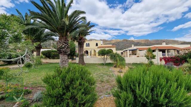 PBK2231: Villa for Sale in Mojácar, Almería