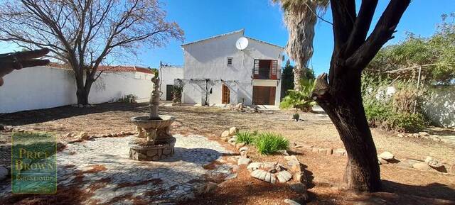 PBK2003: Villa for Sale in Los Gallardos, Almería