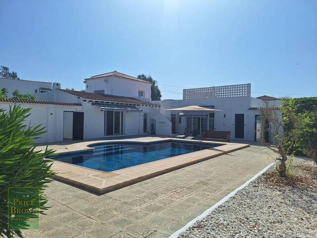 PBFCA933-3287: Villa for Sale in Vera, Almería