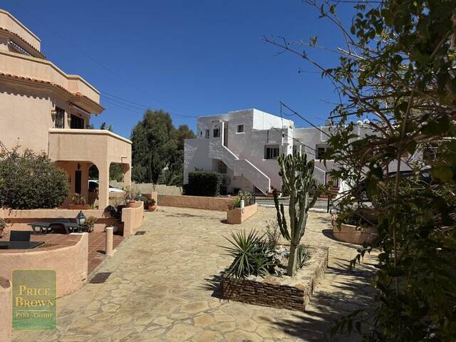 A1534: Cortijo for Sale in Mojácar, Almería
