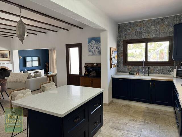 DV1574: Cortijo for Sale in Mojácar, Almería