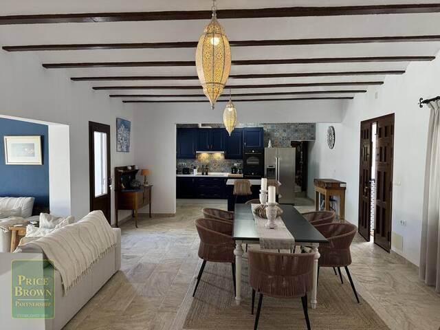 DV1574: Cortijo for Sale in Mojácar, Almería