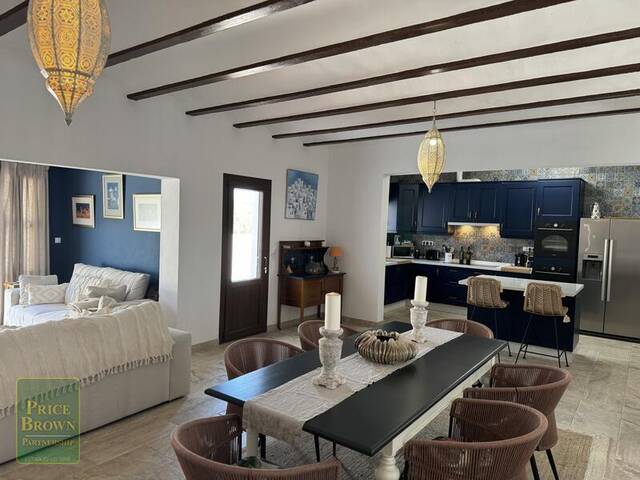 DV1574: Cortijo for Sale in Mojácar, Almería