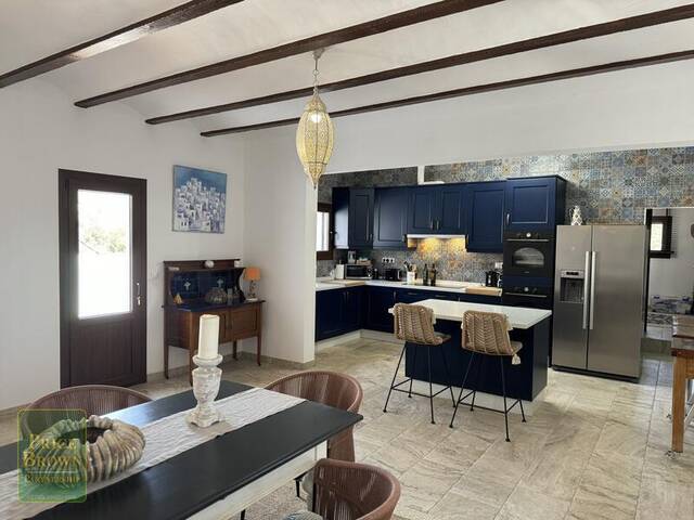 DV1574: Cortijo for Sale in Mojácar, Almería