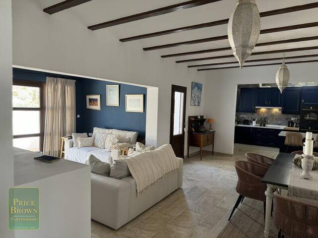 DV1574: Cortijo for Sale in Mojácar, Almería