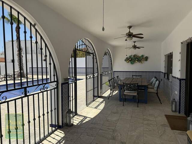 DV1574: Cortijo for Sale in Mojácar, Almería