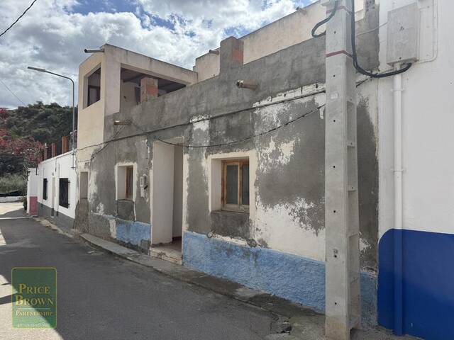 LV867: Villa for Sale in La Huelga, Almería
