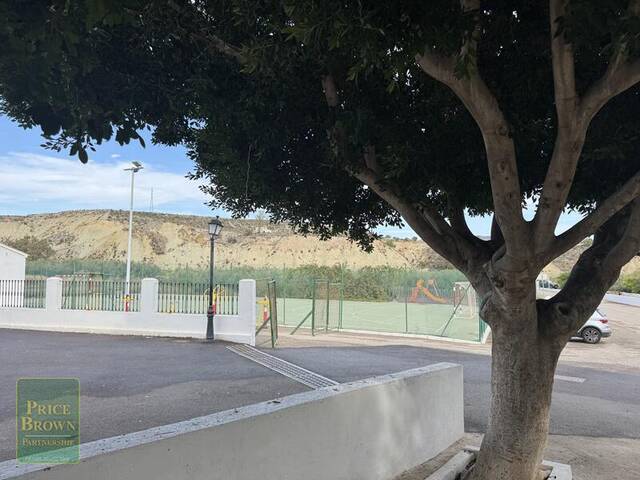 LV867: Villa for Sale in La Huelga, Almería