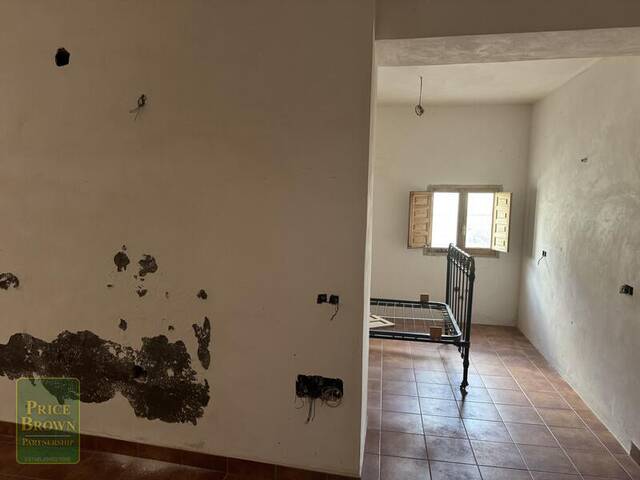 LV867: Villa for Sale in La Huelga, Almería