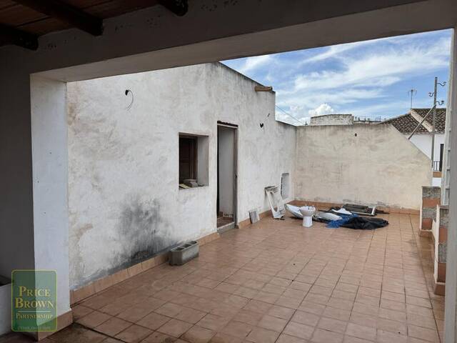 LV867: Villa for Sale in La Huelga, Almería