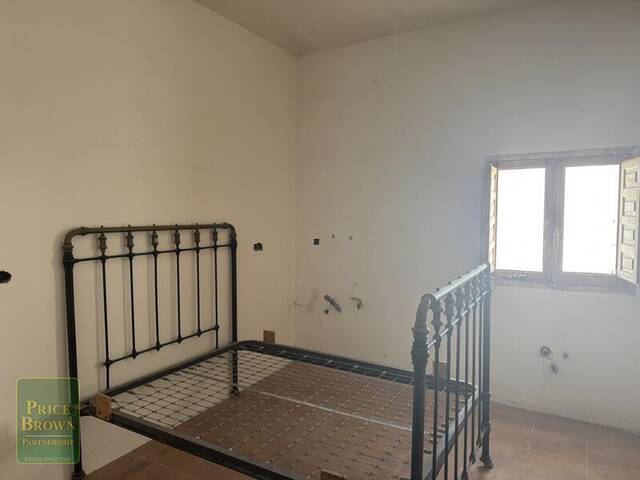 LV867: Villa for Sale in La Huelga, Almería