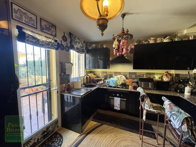 LV876: Villa for Sale in Vera Playa, Almería