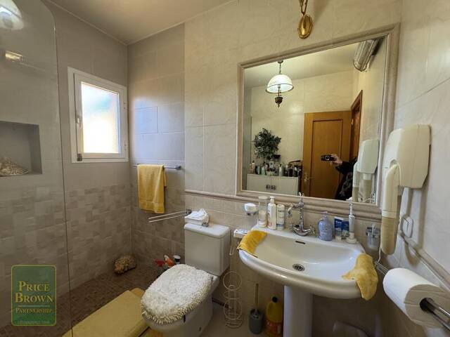 LV876: Villa for Sale in Vera Playa, Almería