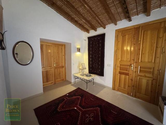 DV1607: Cortijo for Sale in Aljariz, Almería DV1607: Cortijo for Sale in Aljariz, Almería