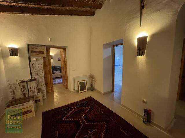 DV1607: Cortijo for Sale in Aljariz, Almería DV1607: Cortijo for Sale in Aljariz, Almería