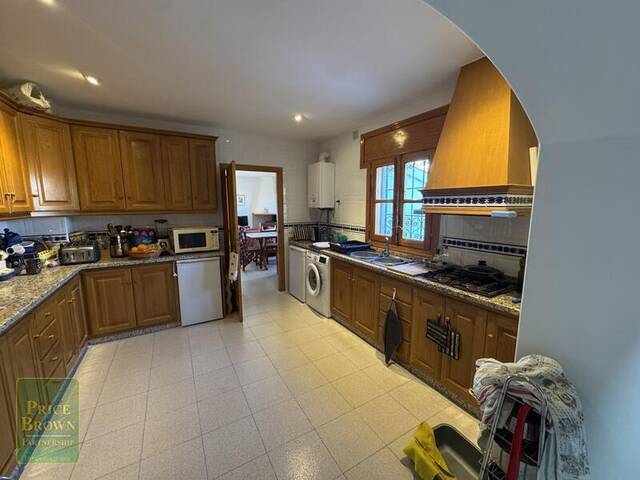 DV1607: Cortijo for Sale in Aljariz, Almería DV1607: Cortijo for Sale in Aljariz, Almería