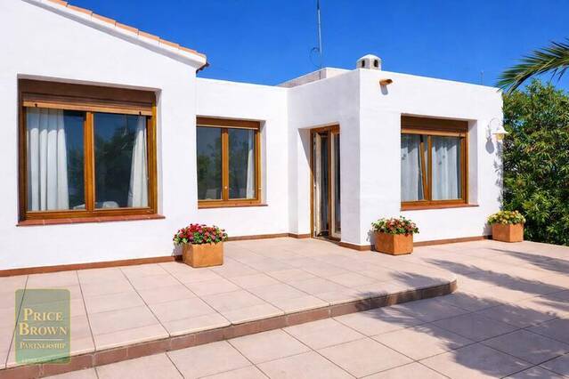 PBK2275: Villa for Sale in El Cortijo Grande, Almería