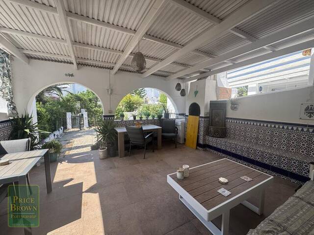 LV880: Villa for Sale in Mojácar, Almería