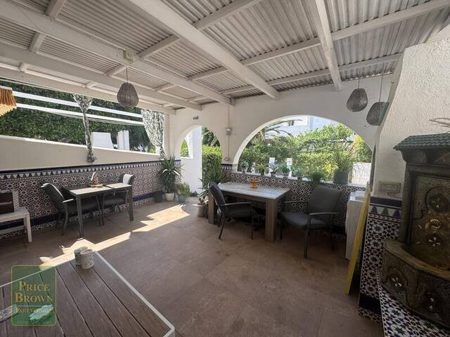 LV880: Villa for Sale in Mojácar, Almería