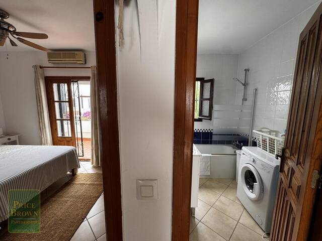 LV884: Villa for Sale in Mojácar, Almería LV884: Villa for Sale in Mojácar, Almería