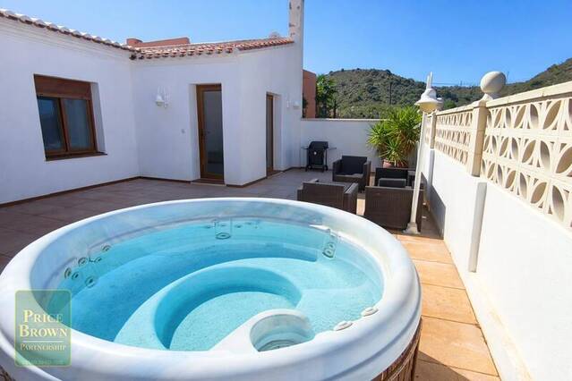 PBK2275: Villa for Sale in El Cortijo Grande, Almería
