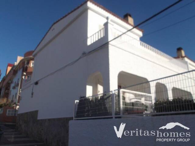 VHTH 2826: Town house for Sale in Aguadulce, Almería