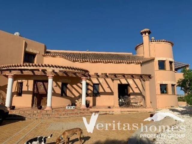 VHVL 2664: Villa for Sale in Vera, Almería