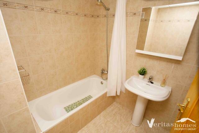 VHAP 2948: Apartment for Sale in Garrucha, Almería