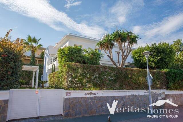 VHVL 2962: Villa for Sale in Puerto Rey, Almería
