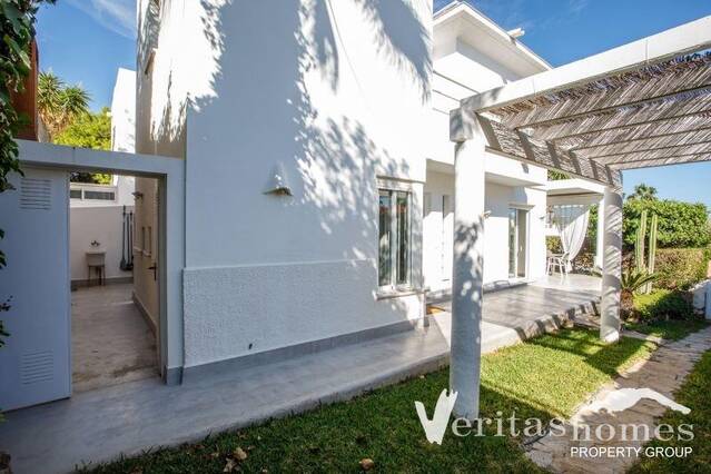 VHVL 2962: Villa for Sale in Puerto Rey, Almería