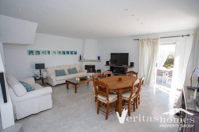 VHVL 2962: Villa for Sale in Puerto Rey, Almería