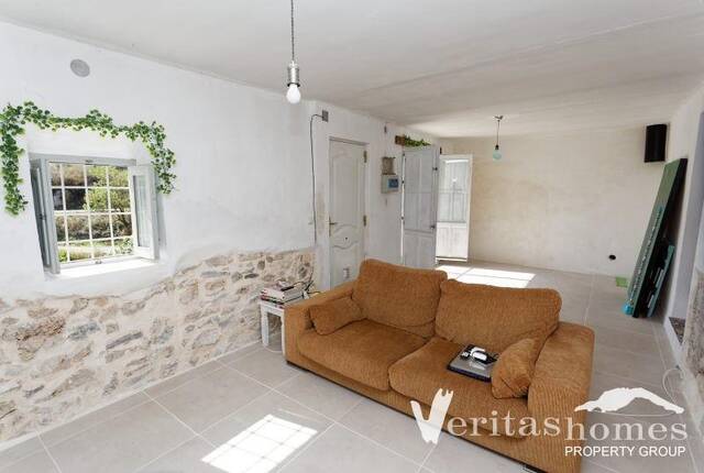 VHVH 3040: Country house for Sale in Lubrin, Almería