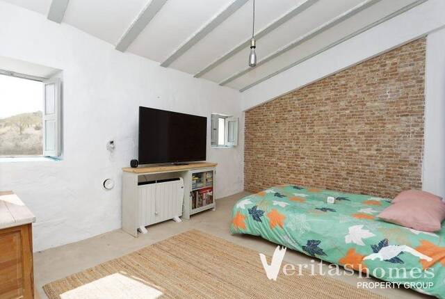 VHVH 3040: Country house for Sale in Lubrin, Almería