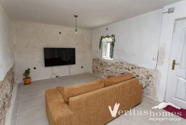 VHVH 3040: Country house for Sale in Lubrin, Almería