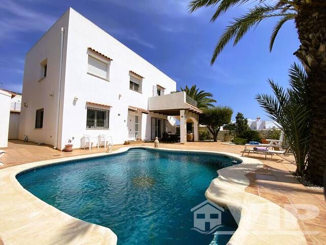 VIP8077: Villa for Sale in Mojácar Playa, Almeria