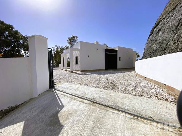 VIP8180: Villa for Sale in Mojácar Playa, Almeria